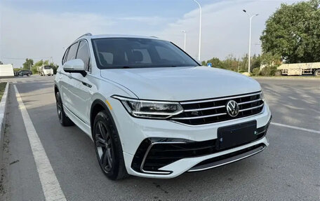 Volkswagen Tiguan II, 2022 год, 2 690 090 рублей, 5 фотография