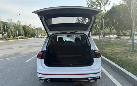 Volkswagen Tiguan II, 2022 год, 2 690 090 рублей, 7 фотография