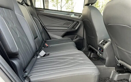 Volkswagen Tiguan II, 2022 год, 2 690 090 рублей, 11 фотография