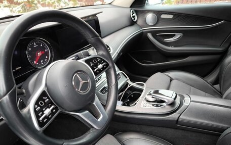 Mercedes-Benz E-Класс, 2018 год, 2 840 000 рублей, 5 фотография