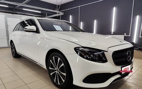 Mercedes-Benz E-Класс, 2018 год, 2 840 000 рублей, 2 фотография