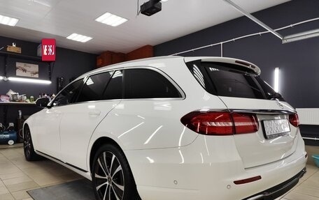 Mercedes-Benz E-Класс, 2018 год, 2 840 000 рублей, 3 фотография