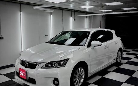 Lexus CT I рестайлинг, 2012 год, 1 400 000 рублей, 1 фотография