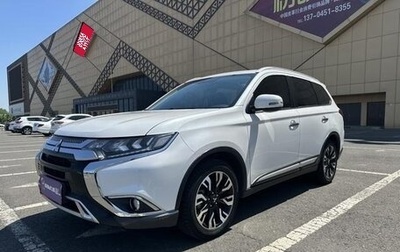 Mitsubishi Outlander III рестайлинг 3, 2022 год, 2 150 000 рублей, 1 фотография