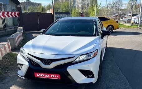 Toyota Camry, 2018 год, 2 250 000 рублей, 1 фотография