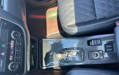 Mitsubishi Outlander III рестайлинг 3, 2022 год, 2 150 000 рублей, 11 фотография