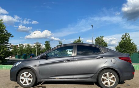 Hyundai Solaris II рестайлинг, 2011 год, 630 000 рублей, 2 фотография
