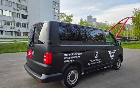 Volkswagen Transporter T6 рестайлинг, 2019 год, 2 750 000 рублей, 16 фотография