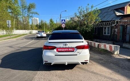 Toyota Camry, 2018 год, 2 250 000 рублей, 2 фотография