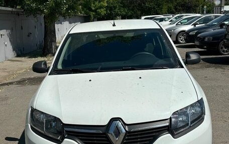 Renault Logan II, 2017 год, 1 600 000 рублей, 8 фотография