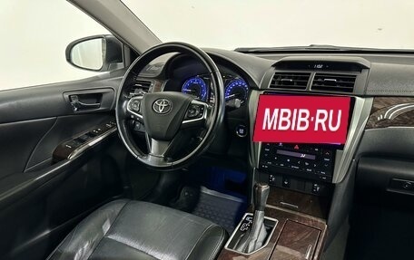 Toyota Camry, 2017 год, 2 240 000 рублей, 14 фотография