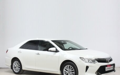 Toyota Camry, 2017 год, 2 240 000 рублей, 3 фотография