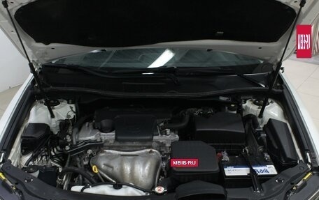 Toyota Camry, 2017 год, 2 240 000 рублей, 11 фотография