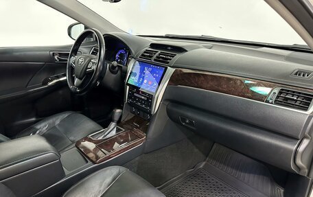 Toyota Camry, 2017 год, 2 240 000 рублей, 25 фотография