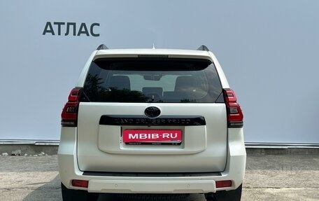 Toyota Land Cruiser Prado 150 рестайлинг 2, 2018 год, 5 150 000 рублей, 6 фотография