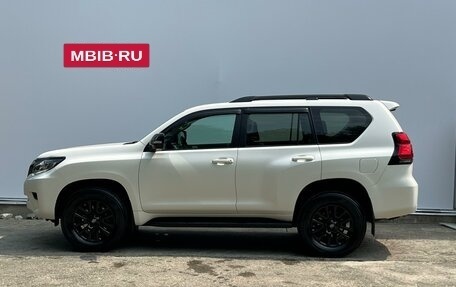 Toyota Land Cruiser Prado 150 рестайлинг 2, 2018 год, 5 150 000 рублей, 8 фотография