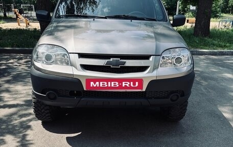 Chevrolet Niva I рестайлинг, 2016 год, 650 000 рублей, 2 фотография