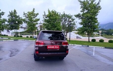 Toyota Land Cruiser 200, 2016 год, 7 500 000 рублей, 8 фотография