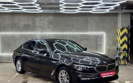 BMW 5 серия, 2017 год, 2 700 000 рублей, 3 фотография