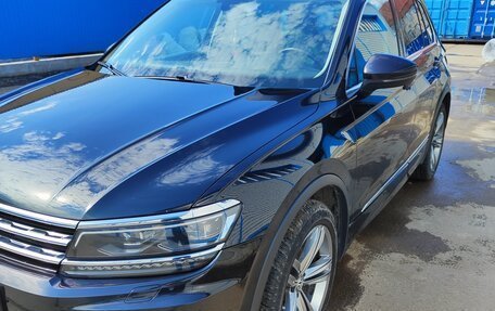 Volkswagen Tiguan II, 2019 год, 2 000 000 рублей, 2 фотография