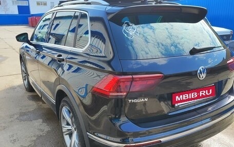 Volkswagen Tiguan II, 2019 год, 2 000 000 рублей, 3 фотография