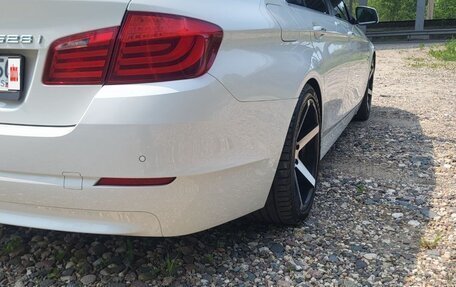BMW 5 серия, 2012 год, 2 250 000 рублей, 8 фотография