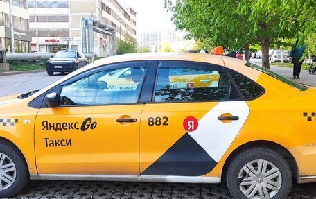 Volkswagen Polo VI (EU Market), 2019 год, 540 000 рублей, 3 фотография