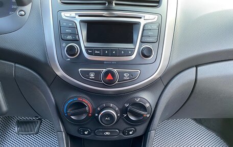Hyundai Solaris II рестайлинг, 2014 год, 1 090 000 рублей, 12 фотография