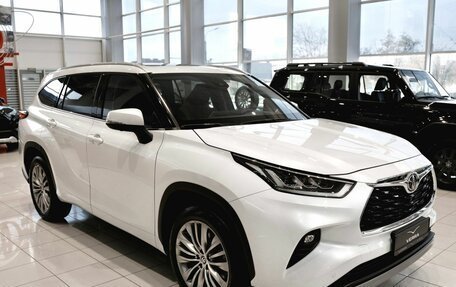 Toyota Highlander, 2025 год, 5 950 000 рублей, 21 фотография