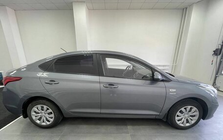 Hyundai Solaris II рестайлинг, 2019 год, 1 385 000 рублей, 4 фотография