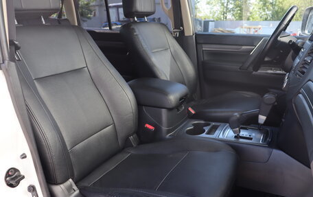 Mitsubishi Pajero IV, 2013 год, 1 920 000 рублей, 16 фотография