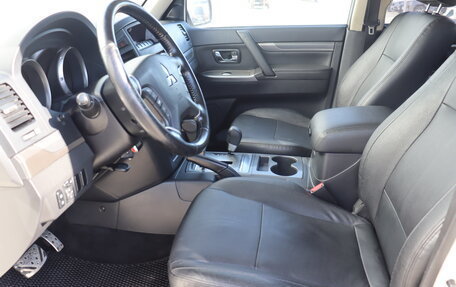 Mitsubishi Pajero IV, 2013 год, 1 920 000 рублей, 15 фотография