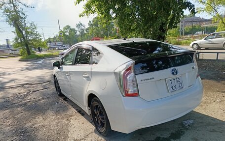 Toyota Prius, 2013 год, 1 240 000 рублей, 2 фотография