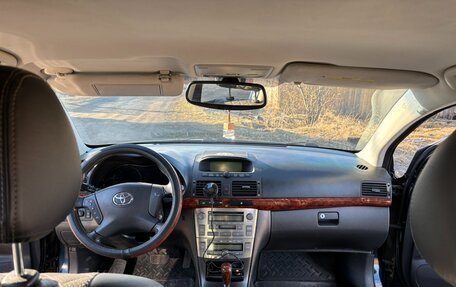 Toyota Avensis III рестайлинг, 2005 год, 860 000 рублей, 10 фотография