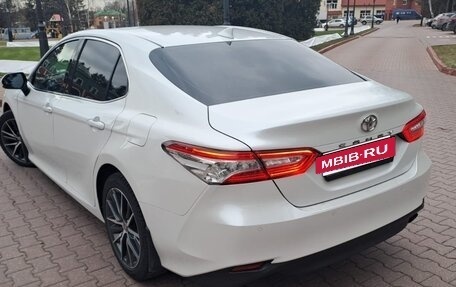 Toyota Camry, 2021 год, 2 470 000 рублей, 3 фотография