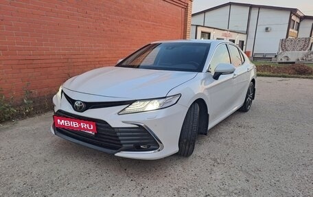 Toyota Camry, 2021 год, 2 470 000 рублей, 4 фотография