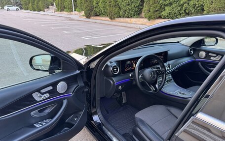 Mercedes-Benz E-Класс, 2021 год, 4 350 000 рублей, 4 фотография