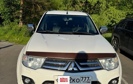 Mitsubishi Pajero Sport II рестайлинг, 2014 год, 2 600 000 рублей, 2 фотография