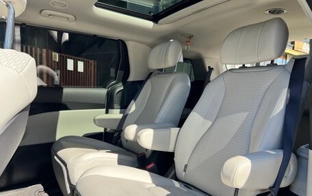KIA Carnival, 2022 год, 3 100 000 рублей, 10 фотография