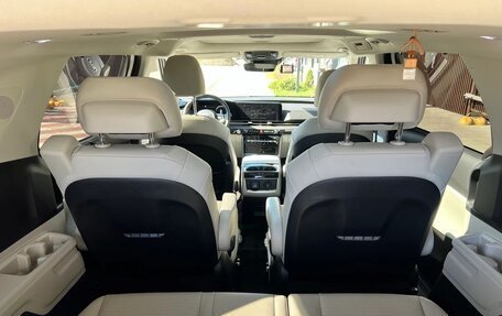 KIA Carnival, 2022 год, 3 100 000 рублей, 18 фотография