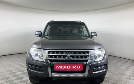 Mitsubishi Pajero IV, 2015 год, 2 297 000 рублей, 2 фотография