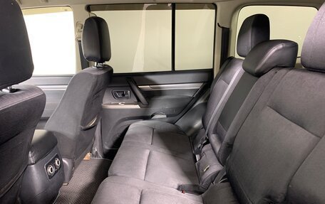 Mitsubishi Pajero IV, 2015 год, 2 297 000 рублей, 19 фотография