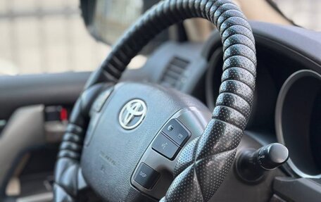 Toyota Land Cruiser 200, 2008 год, 3 200 000 рублей, 32 фотография