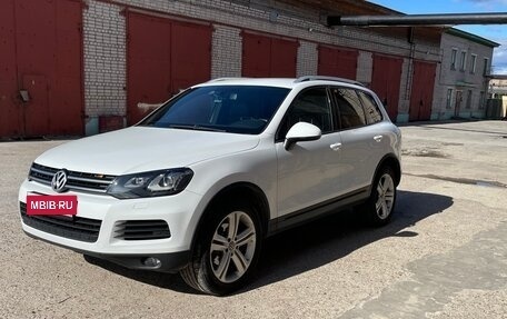Volkswagen Touareg III, 2012 год, 1 950 000 рублей, 3 фотография
