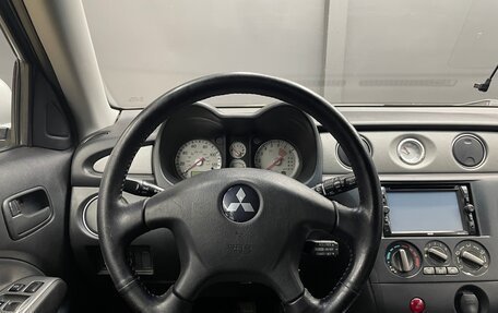 Mitsubishi Outlander III рестайлинг 3, 2003 год, 550 000 рублей, 7 фотография