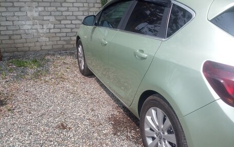 Opel Astra J, 2010 год, 760 000 рублей, 3 фотография
