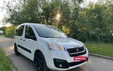 Peugeot Partner II рестайлинг 2, 2021 год, 2 150 000 рублей, 6 фотография