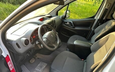 Peugeot Partner II рестайлинг 2, 2021 год, 2 150 000 рублей, 19 фотография