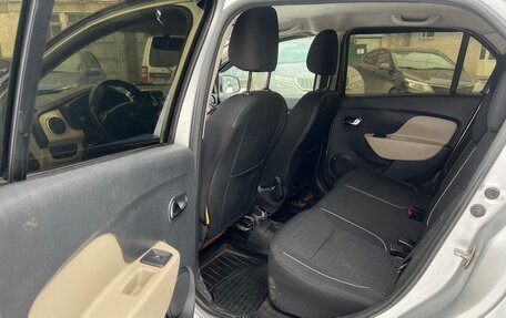 Renault Logan II, 2016 год, 540 000 рублей, 10 фотография