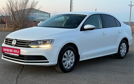 Volkswagen Jetta VI, 2015 год, 1 220 000 рублей, 2 фотография